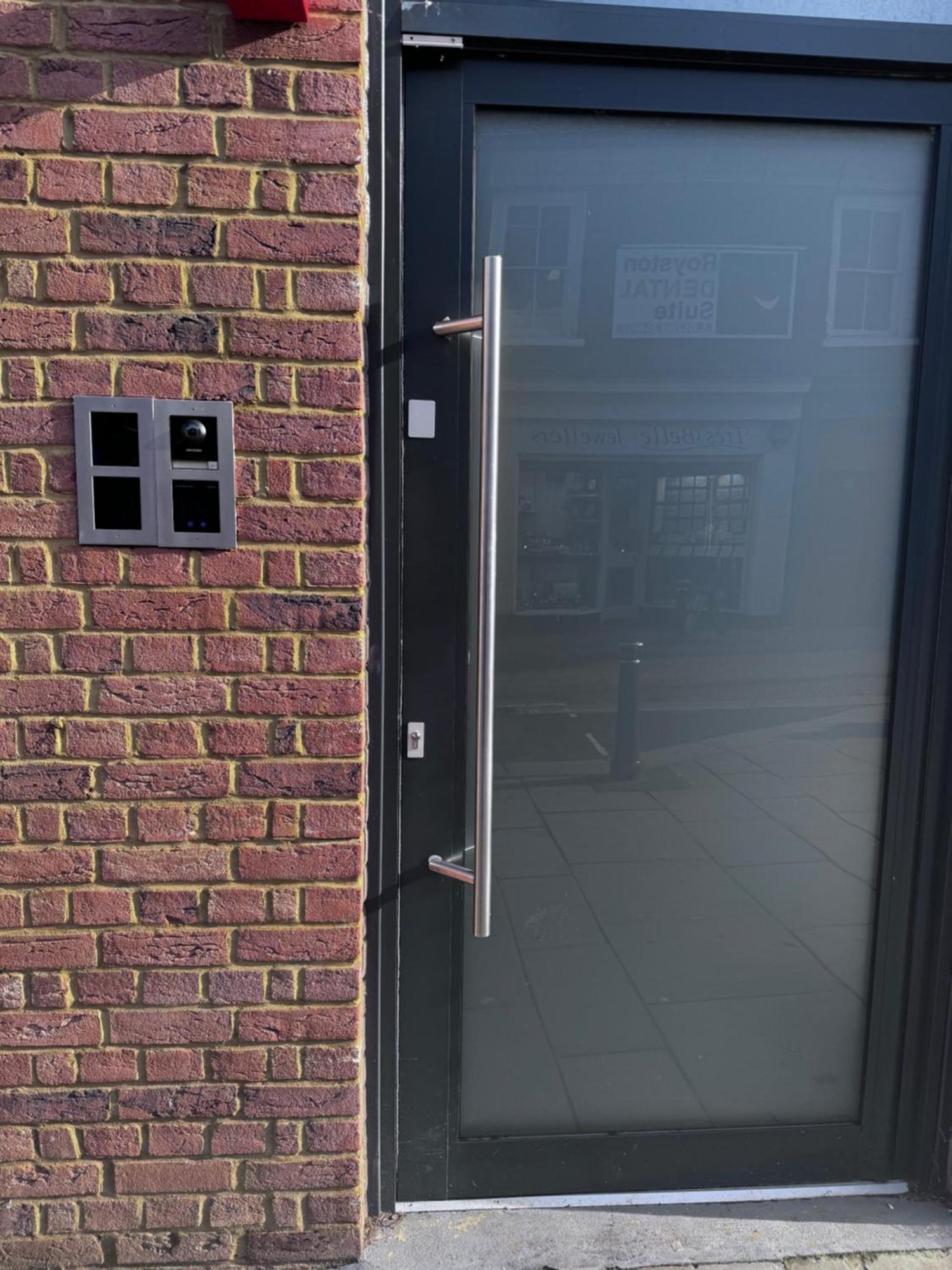 New 2 Bed Apartment In Royston High St Exteriér fotografie